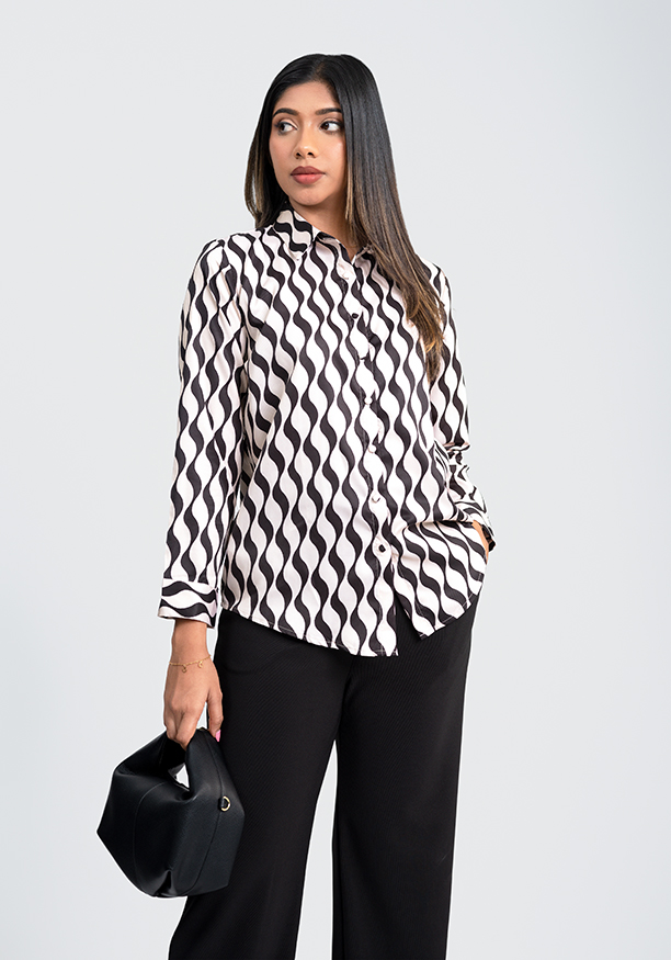 LISA BLACK PRINT BLOUSE